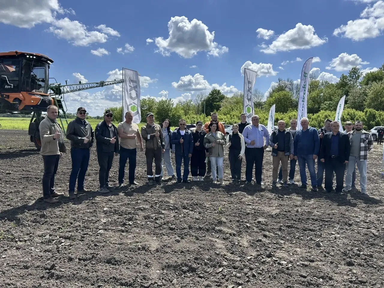 #курск

Демонстрация самоходного опрыскивателя нового поколения IMPERADOR 4000 прошла динамично и ре
