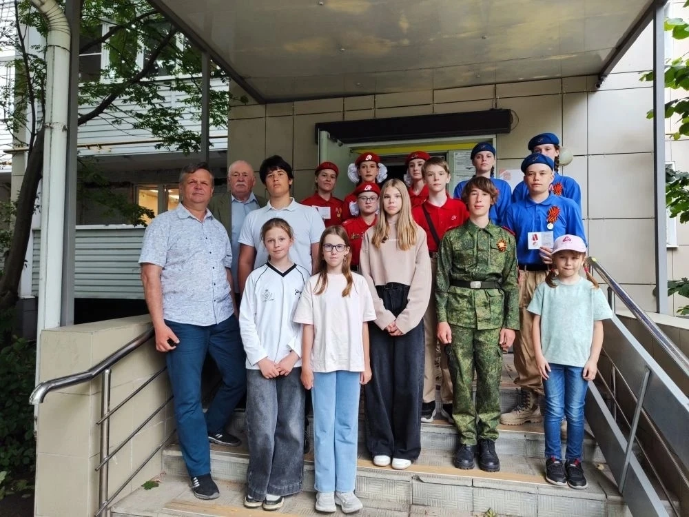 📍15 июня юнармейцы МОУ Софьинская СОШ посетили Дом Юнармии городского округа Домодедово.

👍Методис