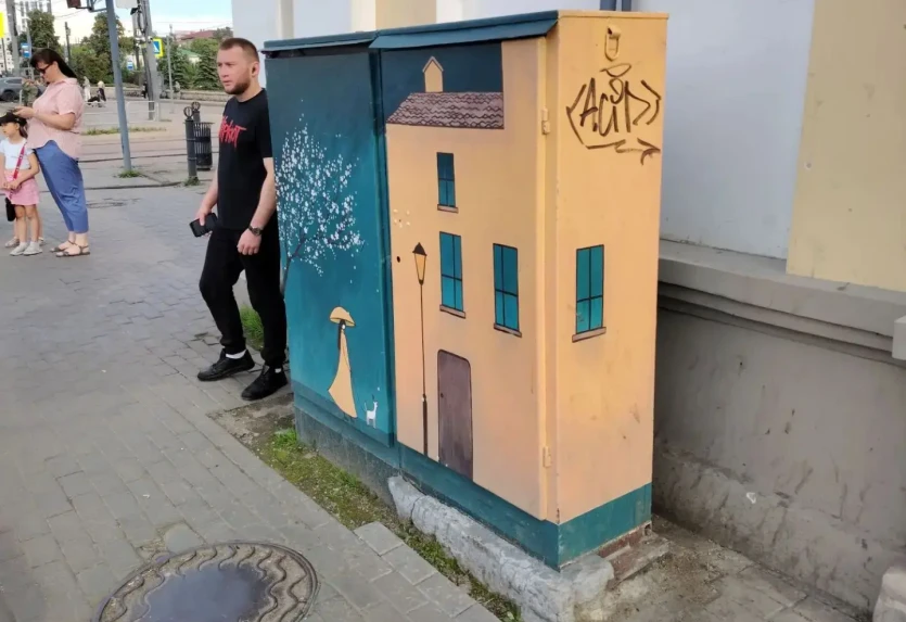 🎨 В Челябинске вандалы испортили арт-объекты проекта «Город в красках»

Неизвестные разрисовали тех