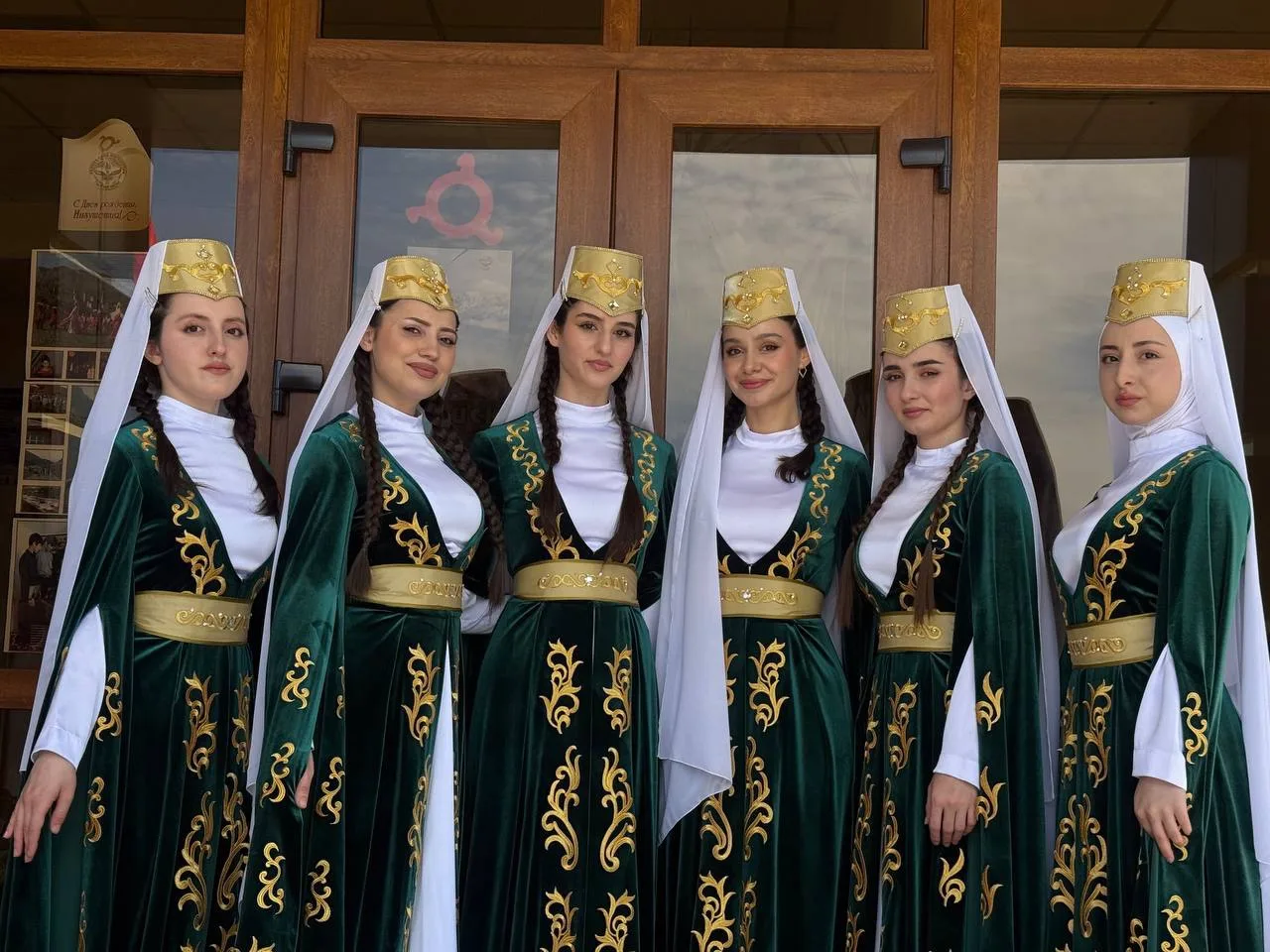 В гармонии с ритмом Республики.

Праздничное мероприятие, посвящённое Дню Республики, в Доме Культур