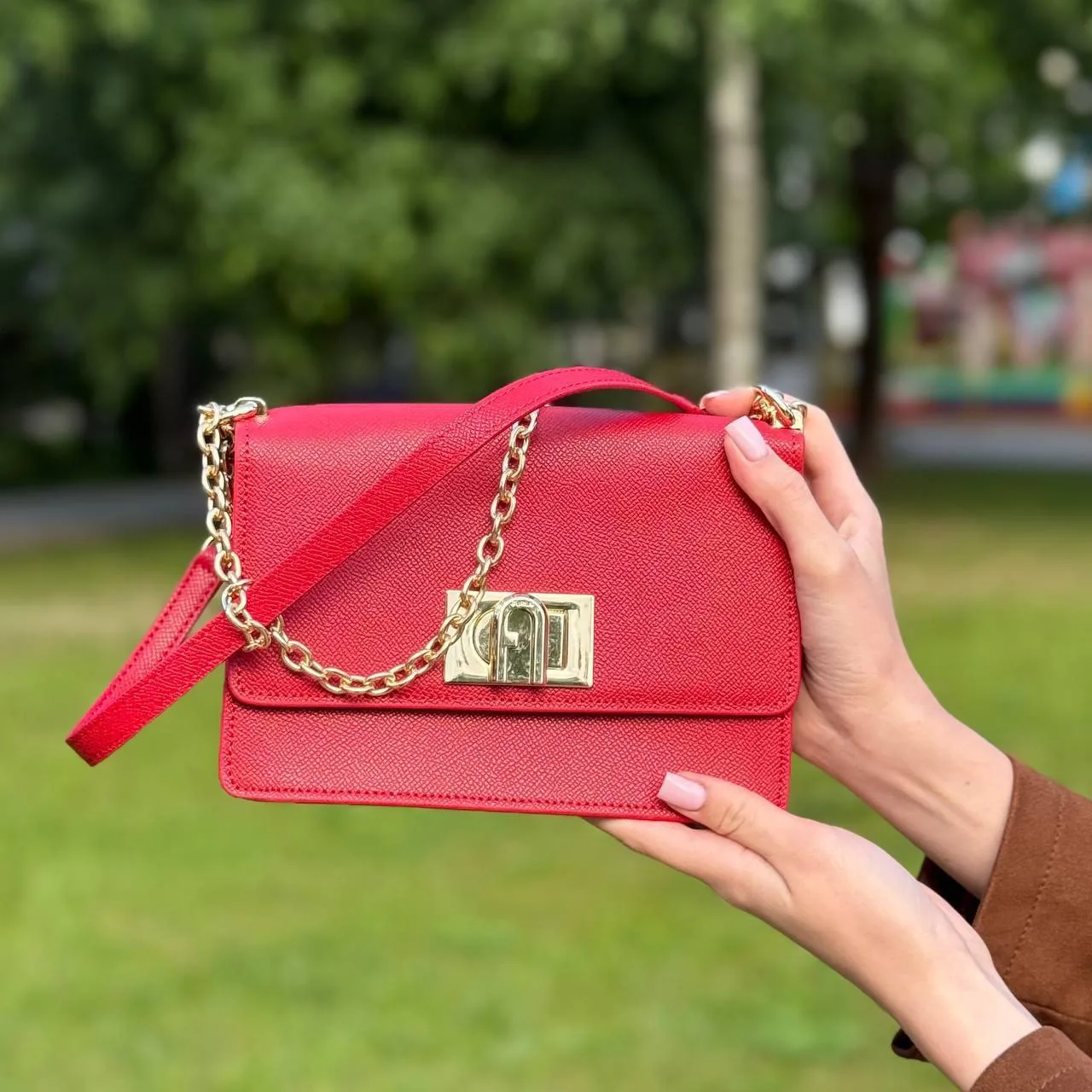 ❤️‍🔥FURLA

❤️‍🔥Размер:25/16 см

❤️‍🔥Цена: 6490₽

❤️‍🔥Размер: 20/13 см 

❤️‍🔥Цена : 6200₽
 
❤️‍�