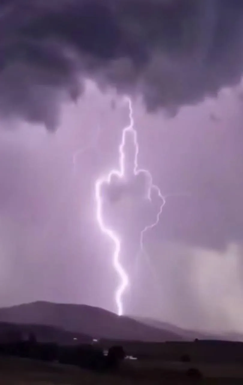 Жаркий июнь... ⚡️