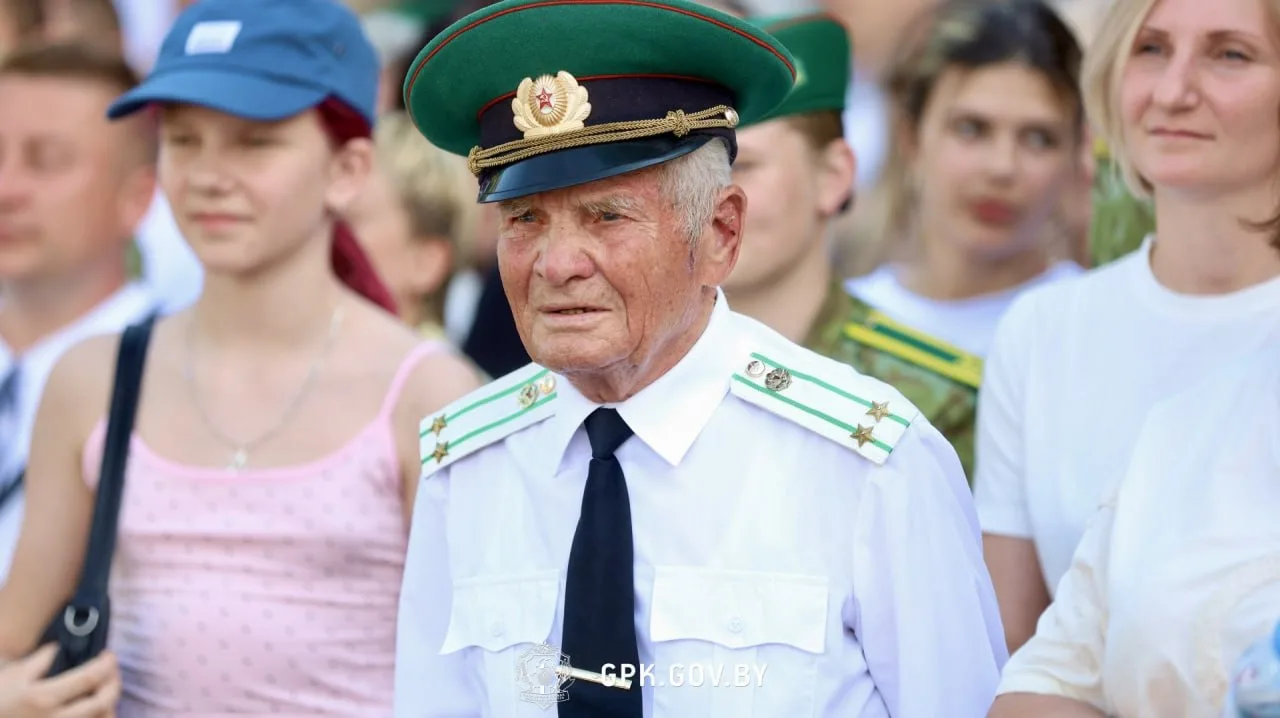 В Брестской крепости прошла памятная акция "Боевой расчет"

В преддверии 85-й годовщины начала Велик