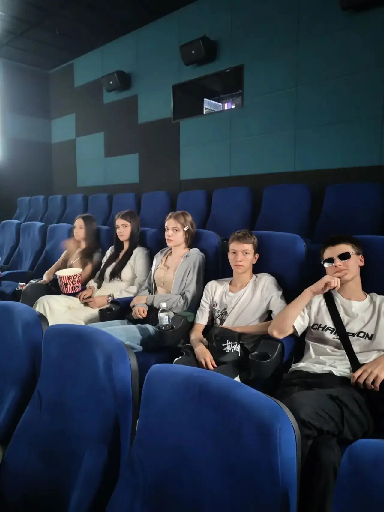 Весёлые приключения в кинотеатре «Хабаровск»!

📽️В рамках программы летнего лагеря наши кадеты  сов