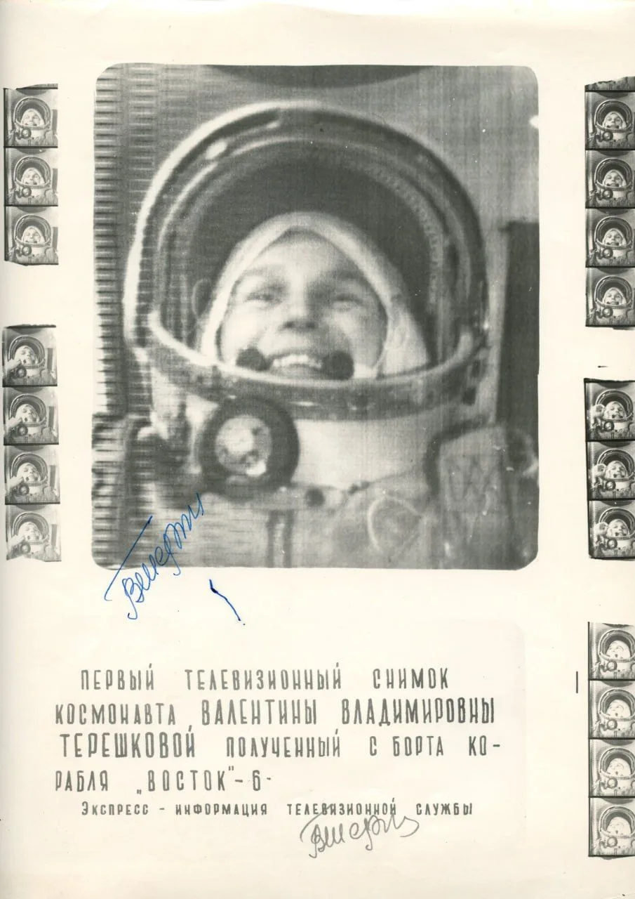 63 года полёту легендарной «Чайки»! 

На #ФотоДня из коллекции Музея космонавтики — телевизионные ка