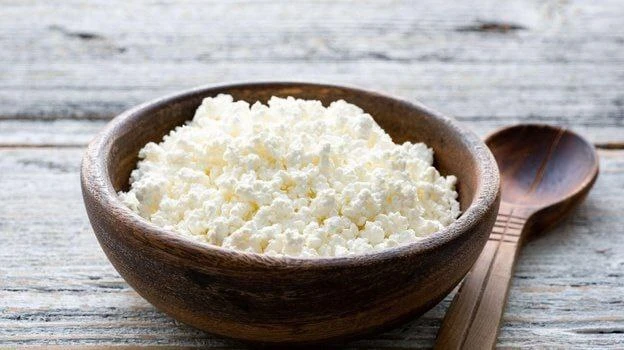 С какими продуктами творог лучше не есть?⬇️

▫️ Комбинирование творога с мясом или рыбой может вызва