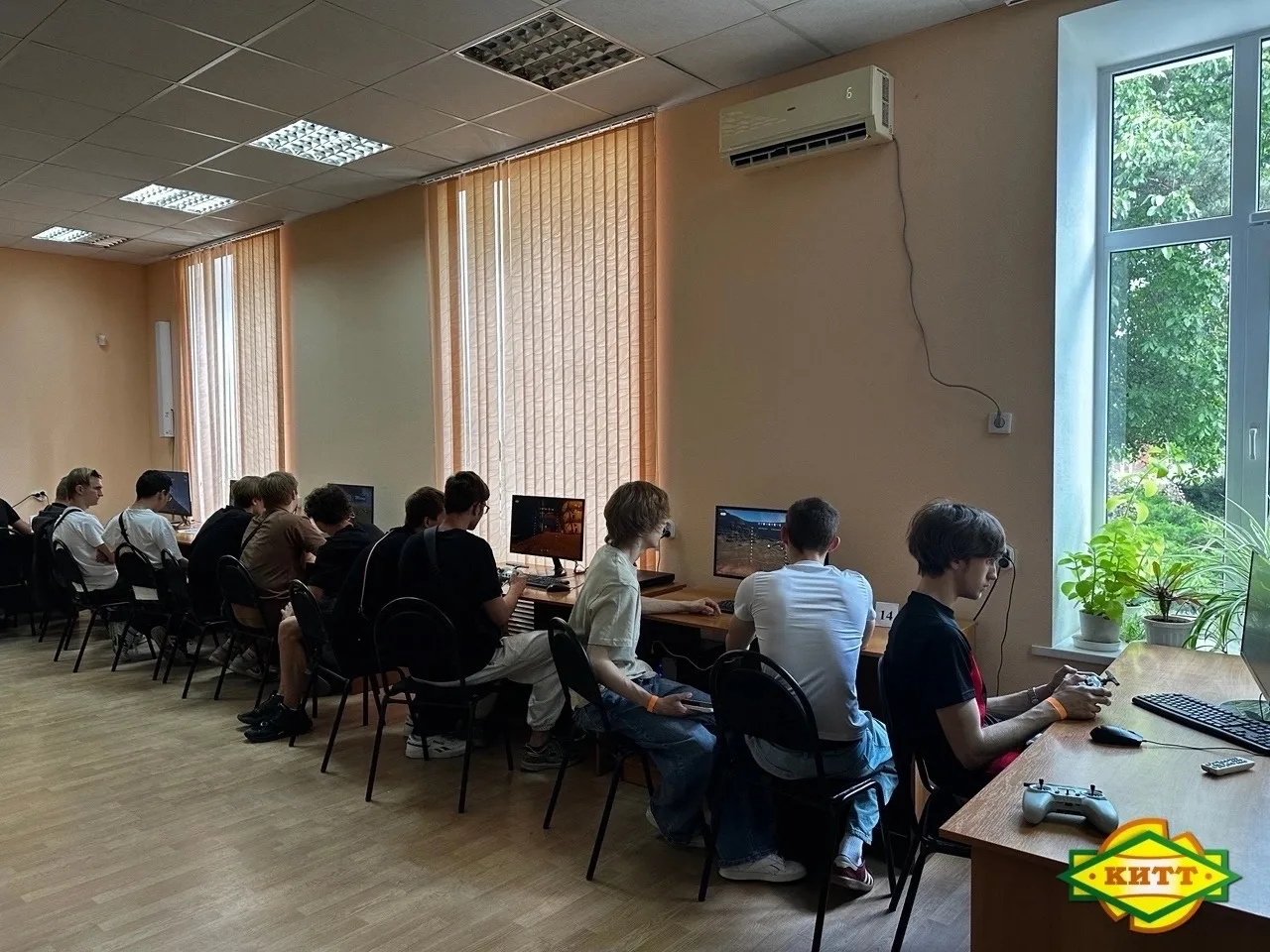 Профориентационное мероприятие для наших студентов!

🚁 5 июня студенты нашего техникума посетили вс