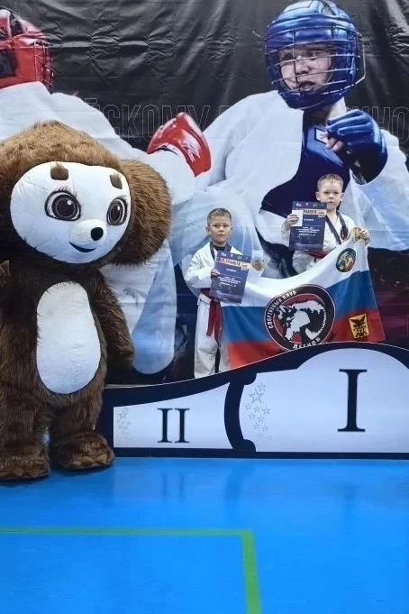 Ура! У нас отличная новость - наш воспитанник детского сада Петров Юрий занял второе место на соревн