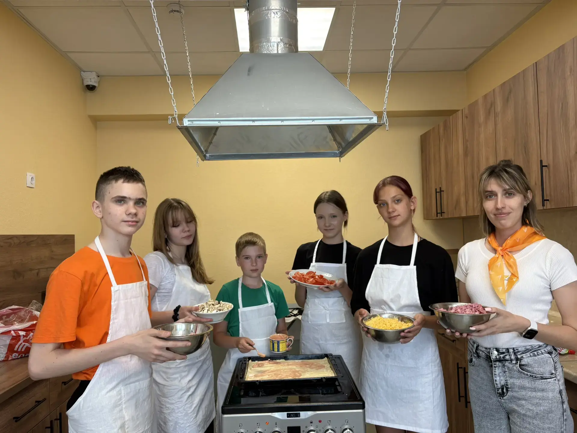 🎉 Ко Дню защиты детей у нас случилось настоящее кулинарное приключение! 🎉

Ученики 6А класса ГБОУ 