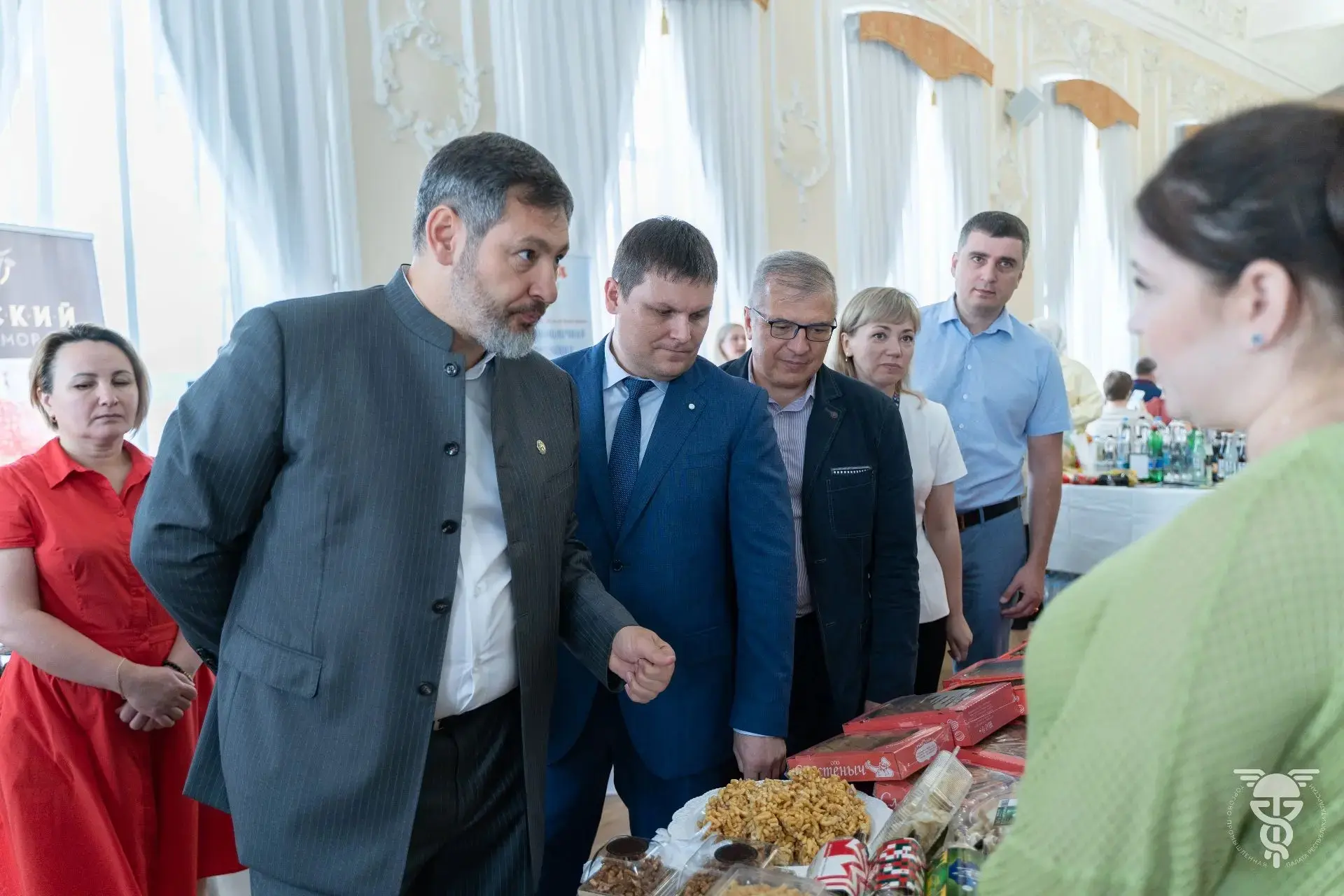 11 июня на площадке ТПП РТ состоялась закупочная сессия с участием представителей федерального ритей