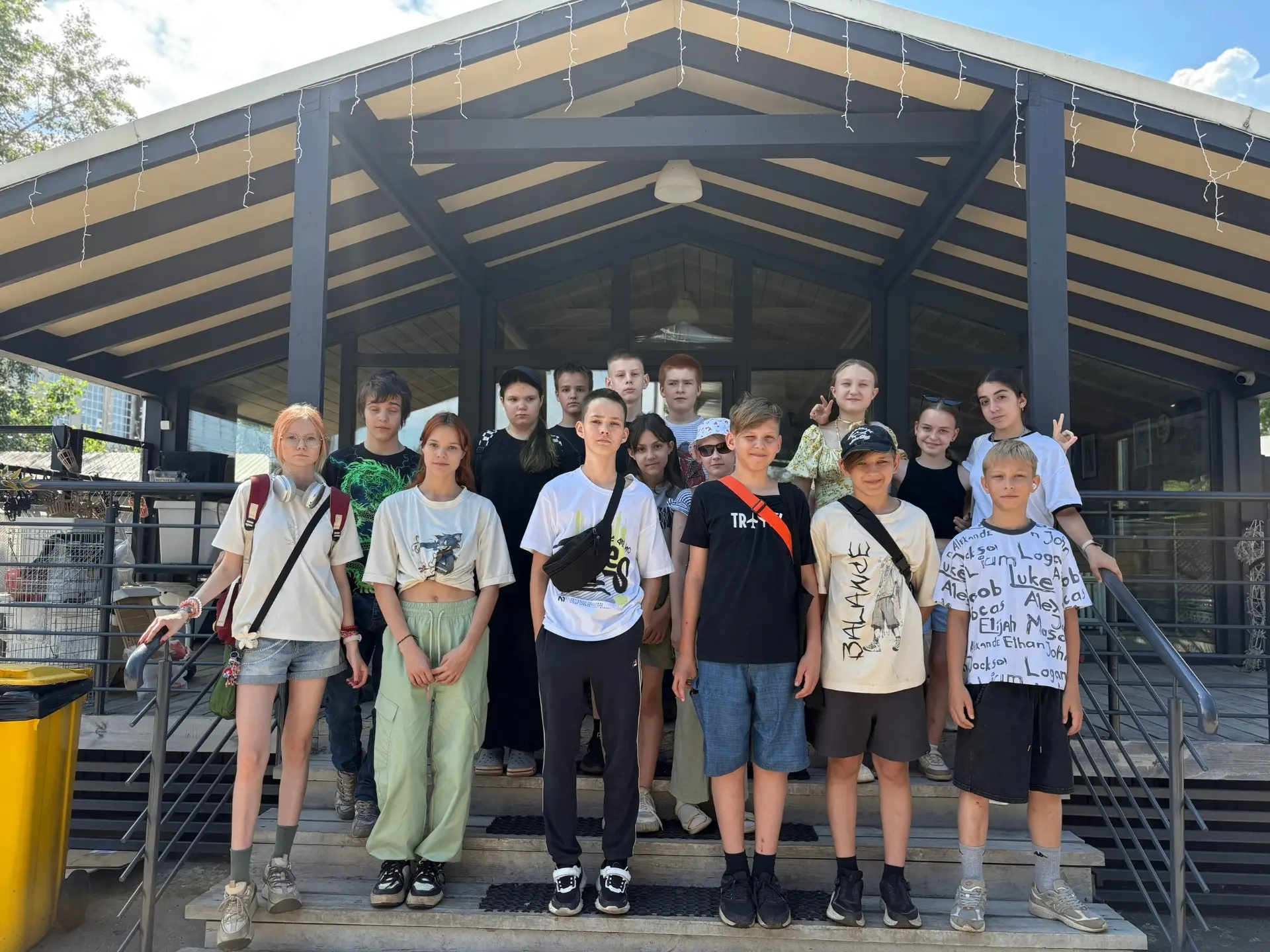 ПЕРВООТКРЫВАТЕЛИ ЛЕТА ☀ ДЕНЬ ДЕСЯТЫЙ
 
МИССИЯ «БЛАГО ТВОРИ!» 
 
✨ День добрых дел в нашем лагере! ✨
