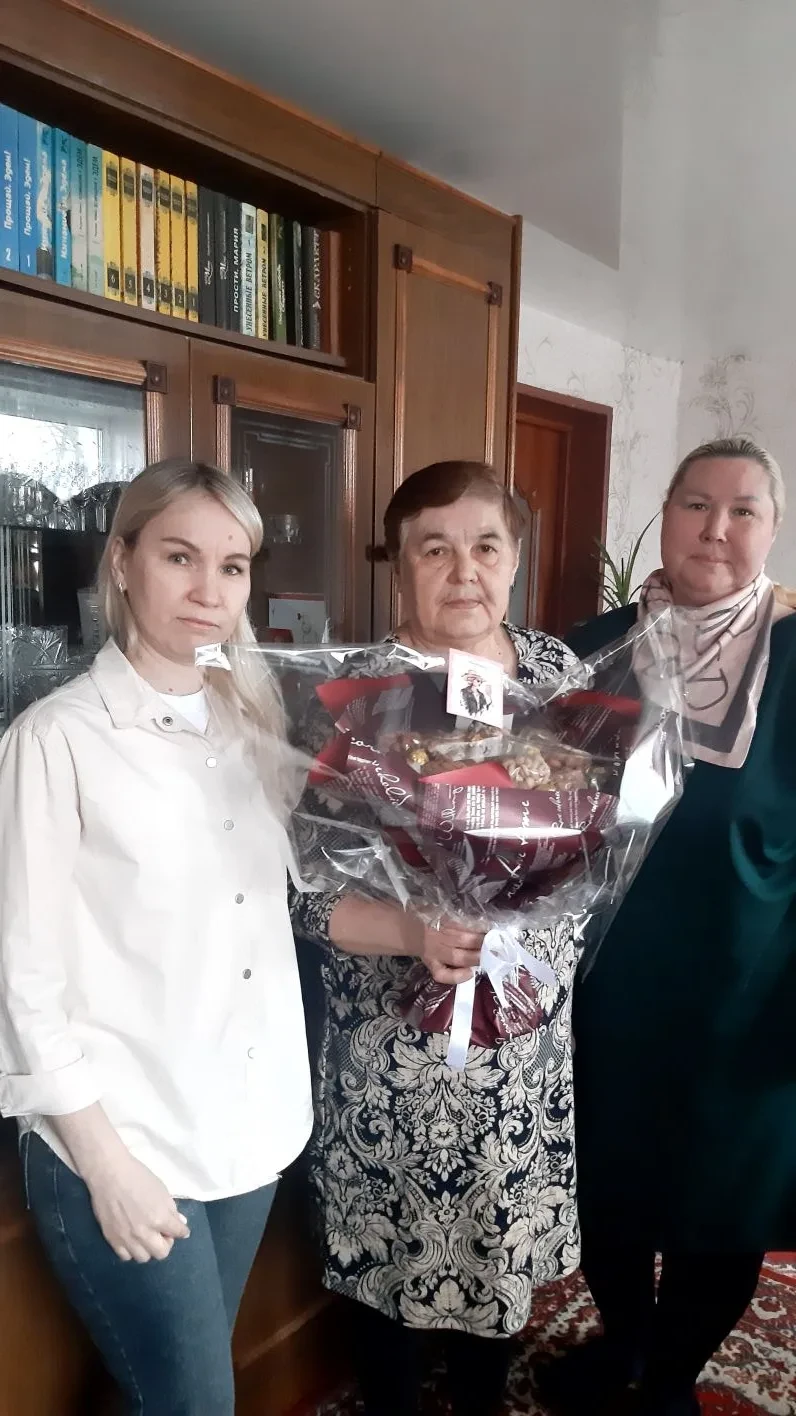 Сегодня коллектив Канашского райпо и Совет ветеранов сердечно поздравляют с  днем рождения  председа