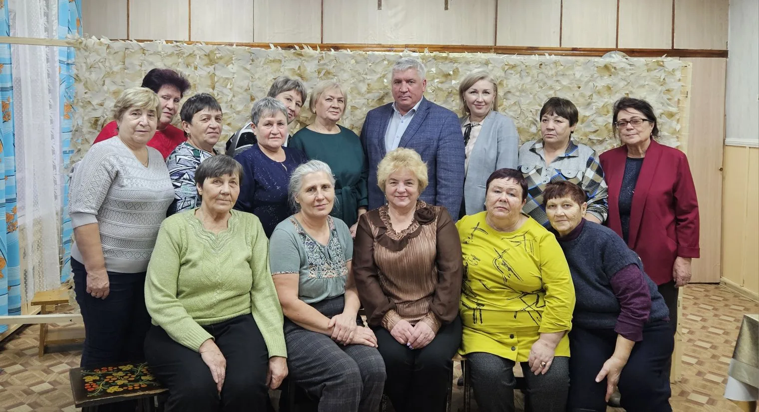 Депутаты городской Думы и мэр Андрей Николаевич Коновалов регулярно встречаются с представителями Со