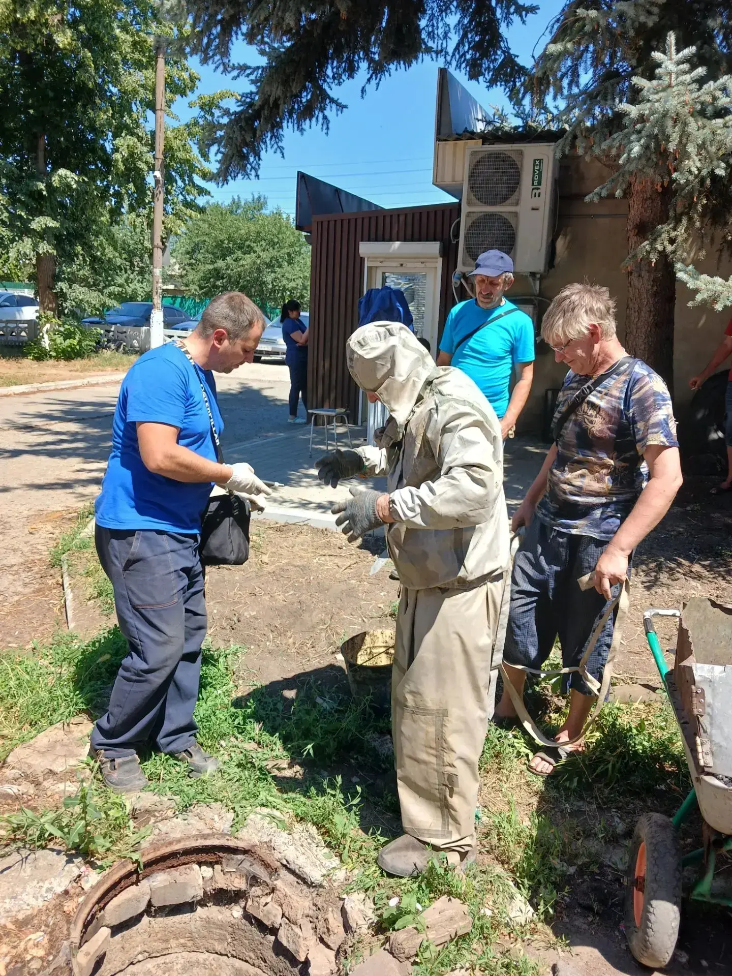 Оперативная сводка по благоустройству Амвросиевского округа за 02.07.2026

Специалисты МБУ «Благоуст