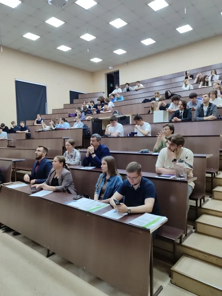 🚀 Настоящий прорыв в мир инженерных открытий!
В лицее завершилась увлекательная проектная сессия «И