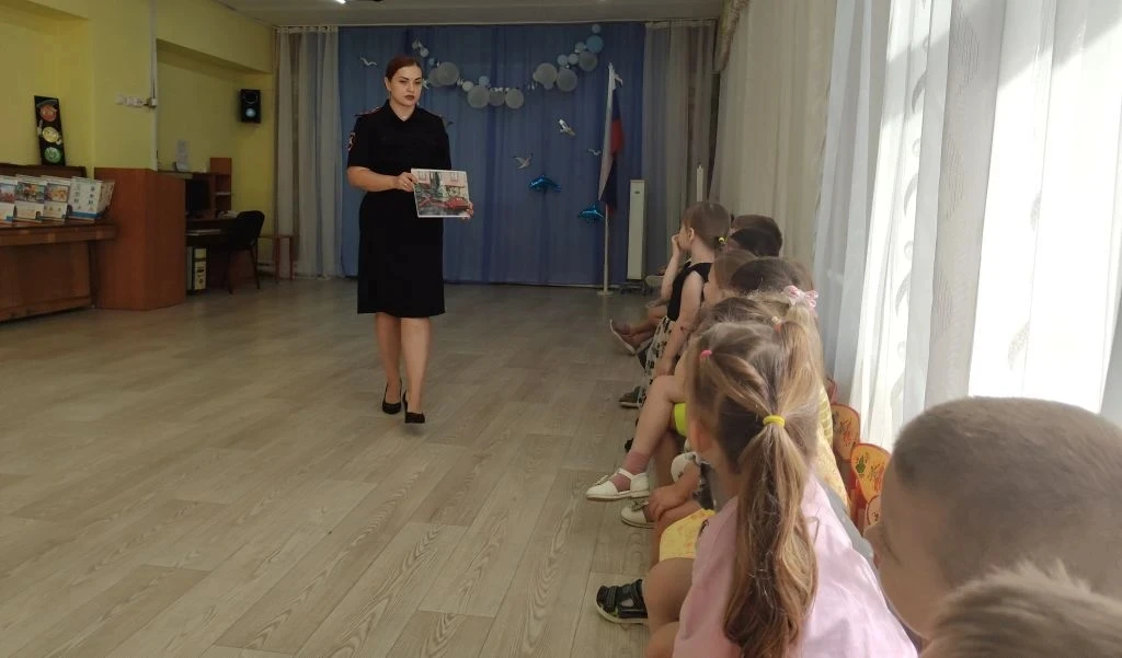 🚦 Безопасность — это важно! Как прошла наша встреча с инспектором?

Наши ребята стали настоящими зн