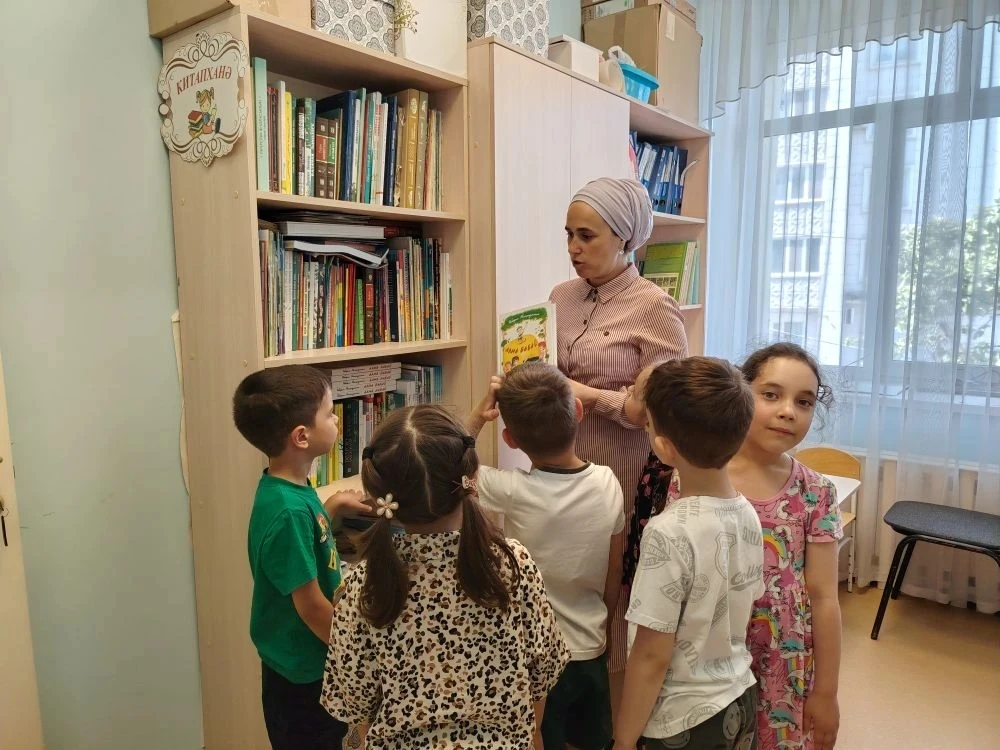 📚Рус теле атналыгы кысаларында китапка📕📒📗 һәм китап укуга кызыксыну уяту, китапны хөрмәт итү,❤️ 