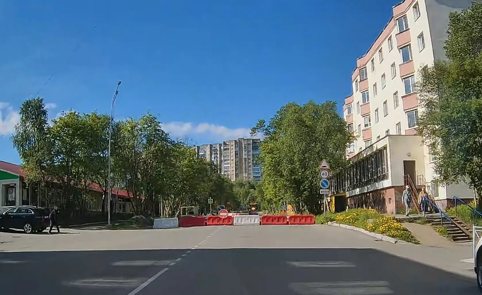 - Можно предупреждать о перекрытии?
- Можно, а зачем?

Североморск в MAX.