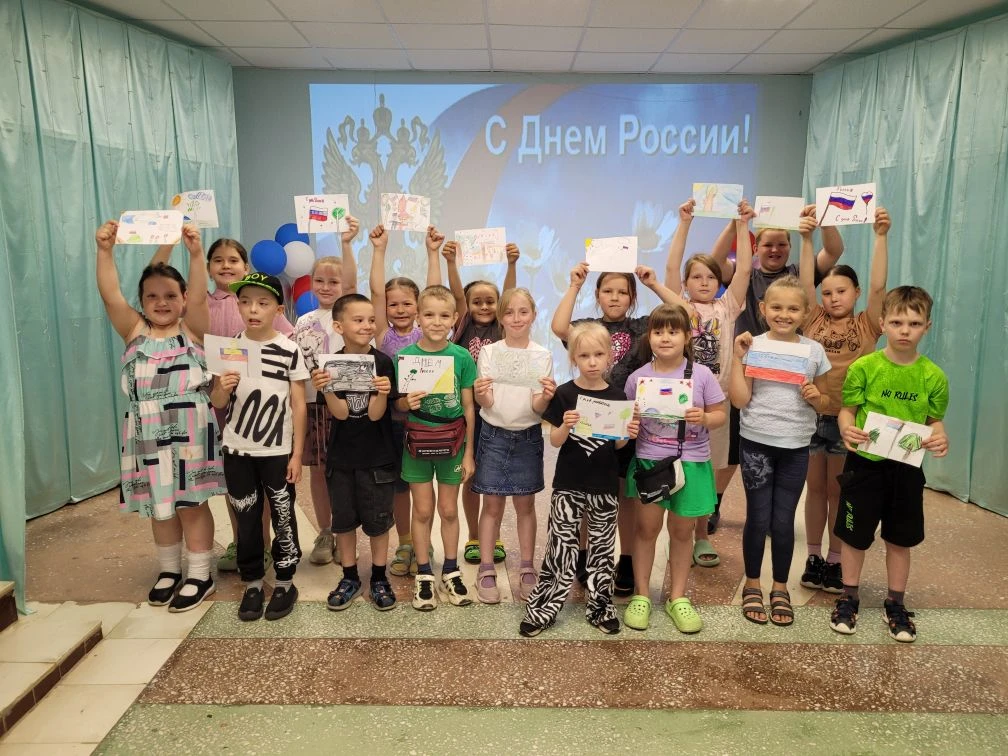 Россия – страна талантов и традиций!
В преддверии Дня России наш Центр наполнился яркими красками и 