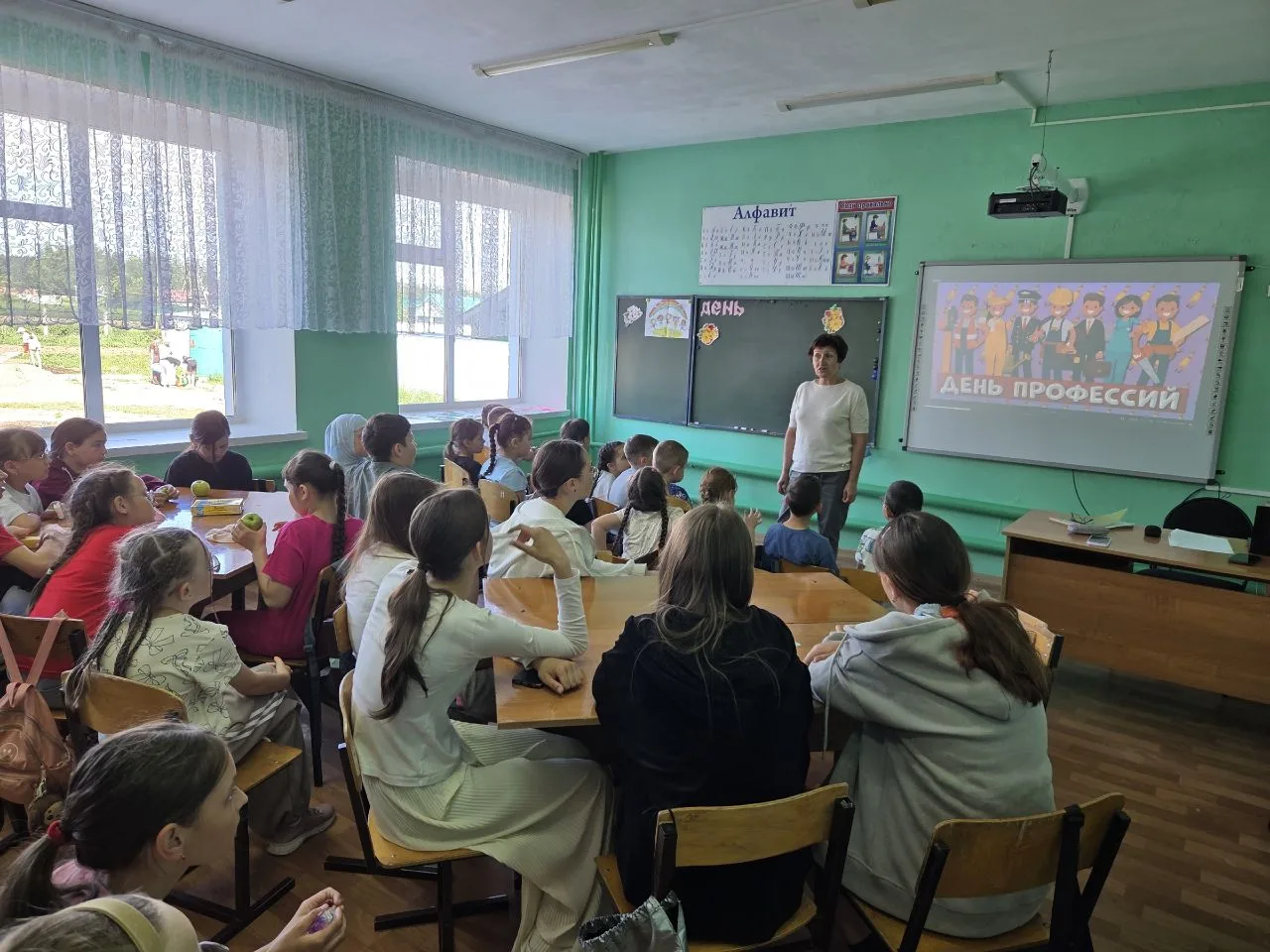 💫«День профессий» в пришкольном лагере: Вдохновение и знания💫

Сегодня в нашем пришкольном лагере 