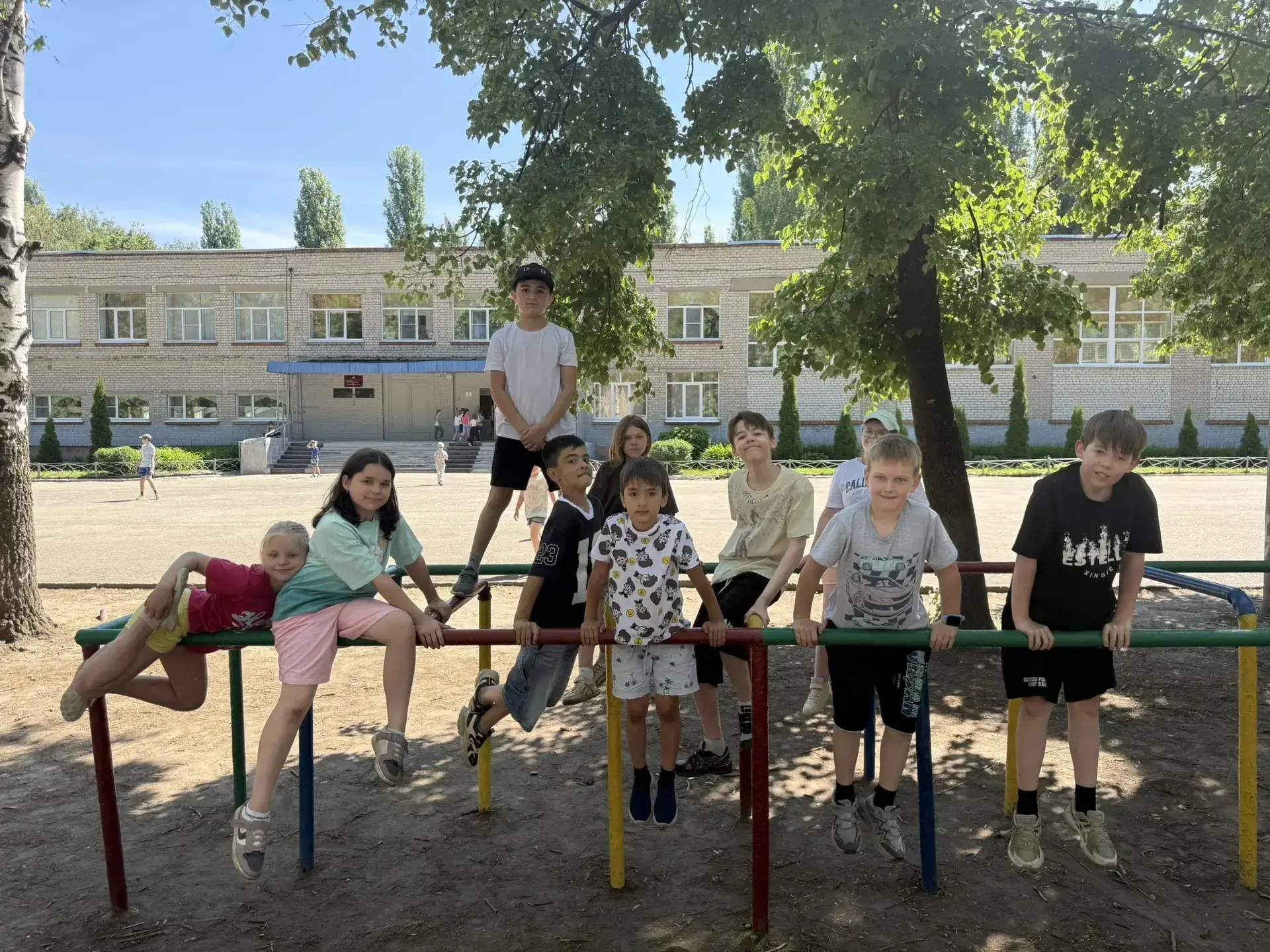 ⚡️Новости школьного лагеря 

8 июня в школьном лагере "Чебурашка": День спортивных побед и ярких эмо