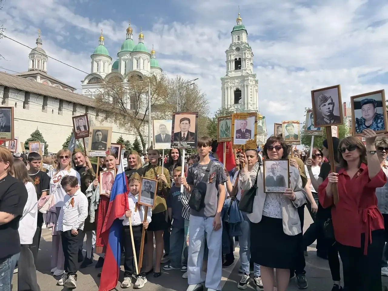 С праздником Великой Победы! 

Сегодня, 9 мая 2026 года, мы отмечаем 81-ю годовщину Великой Победы.
