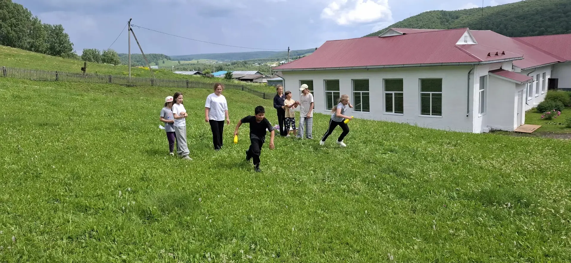 🌞13-й день в ЛДП. День приключений

🏵️Наши летние каникулы в школьном лагере продолжаются, и кажды