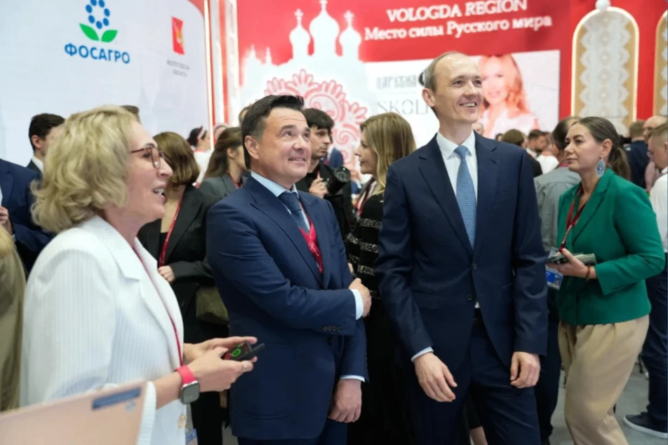 На нашем стенде на ПМЭФ показали зампреду Правительства РФ – Руководителю Аппарата Правительства РФ 