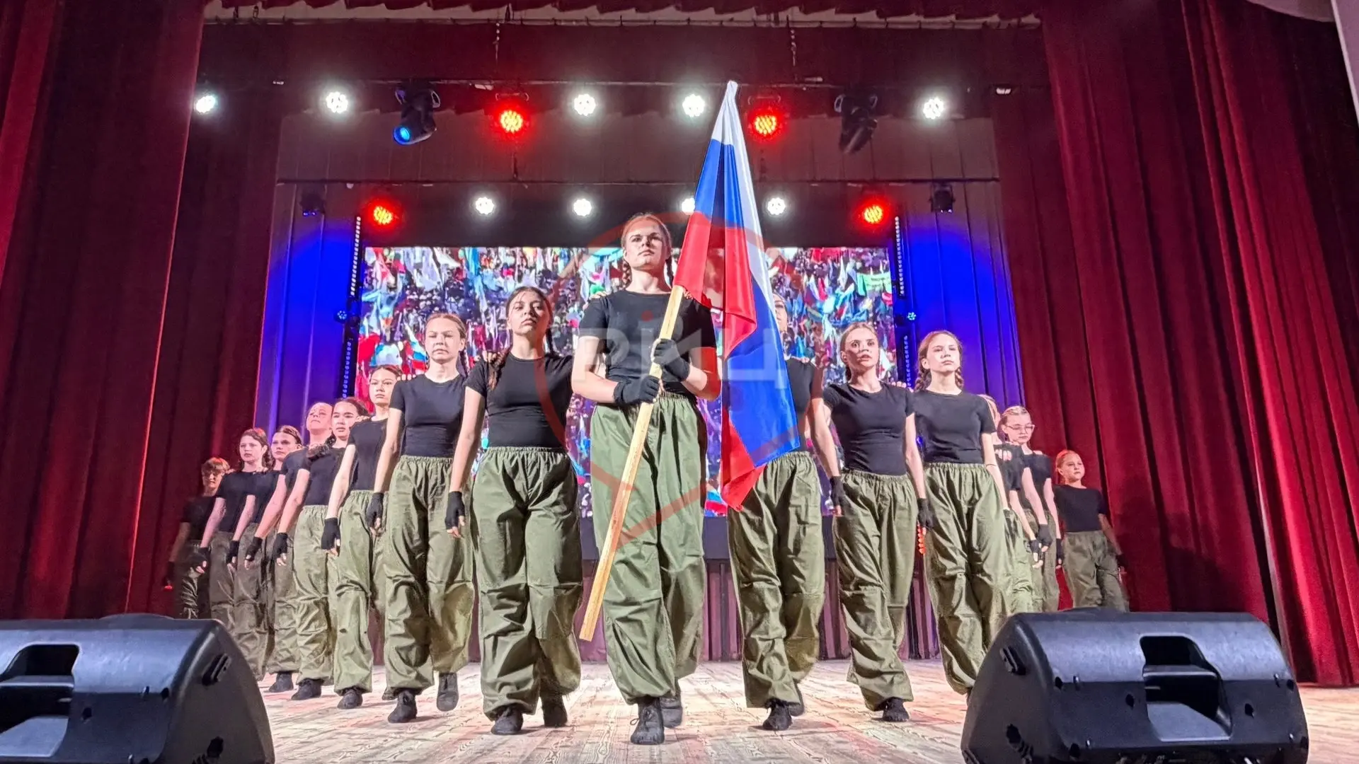 Они подняли флаг своего государства!

В ермолинском Доме культуры «Полёт» состоялся праздничный конц
