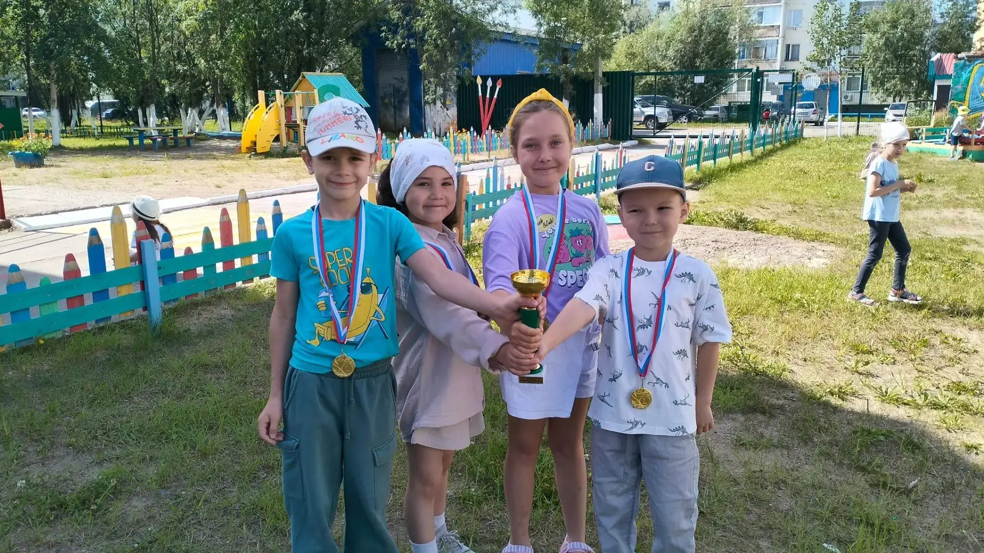 Первое место!!!! 🥇  В городских соревнованиях - гонках на самокатах и беговелах. Поздравляем❗❗❗🎉❤️