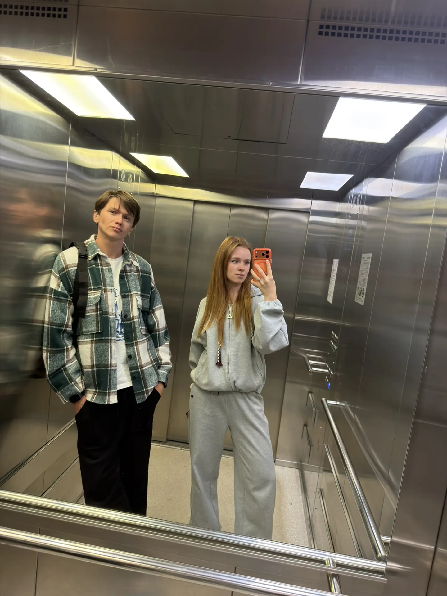 Ну что ж, сходила я к врачу акушеру гинекологу👩‍⚕️🏥
 Она меня посмотрела, взяла мазки на флору и в