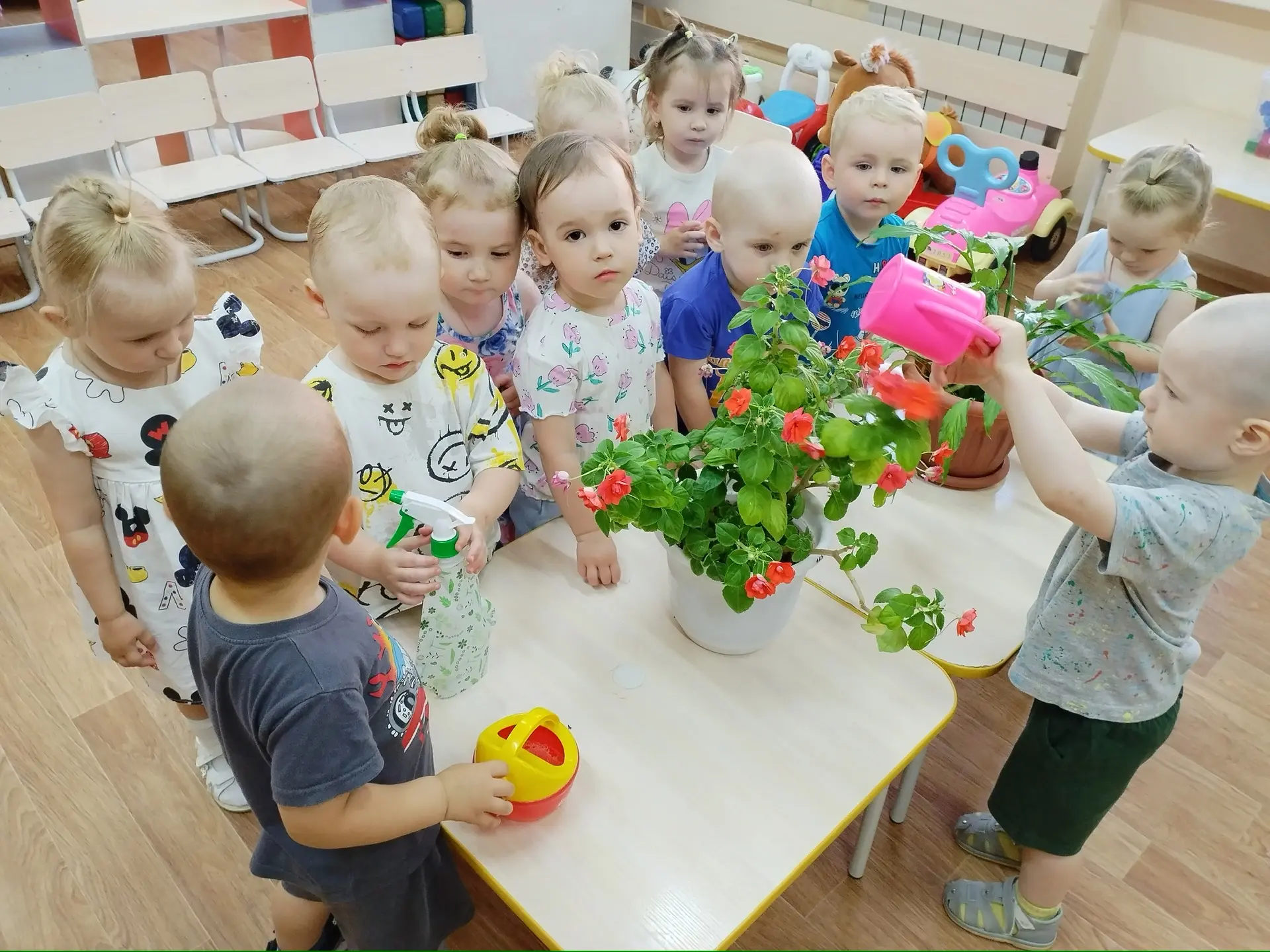 🪴В нашей группе раннего возраста пчёлки прошло увлекательное и познавательное занятие, посвящённое 