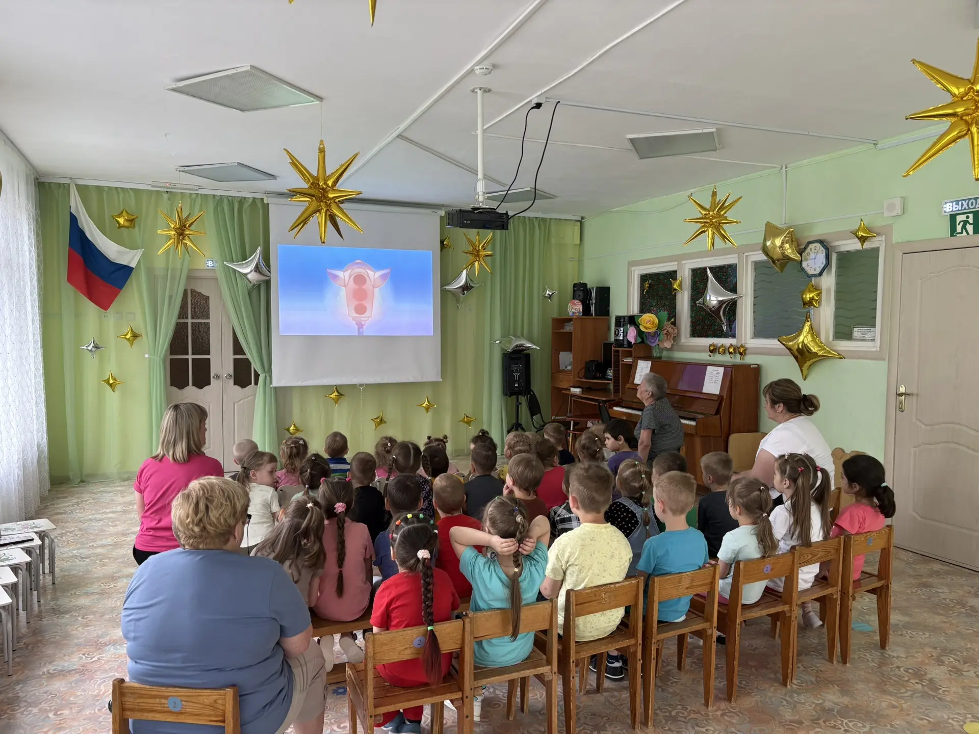 🚦Безопасное лето ☀️

В нашем детском саду прошел мультмарафон «Безопасность летом» 🌸
Мультгерои с 