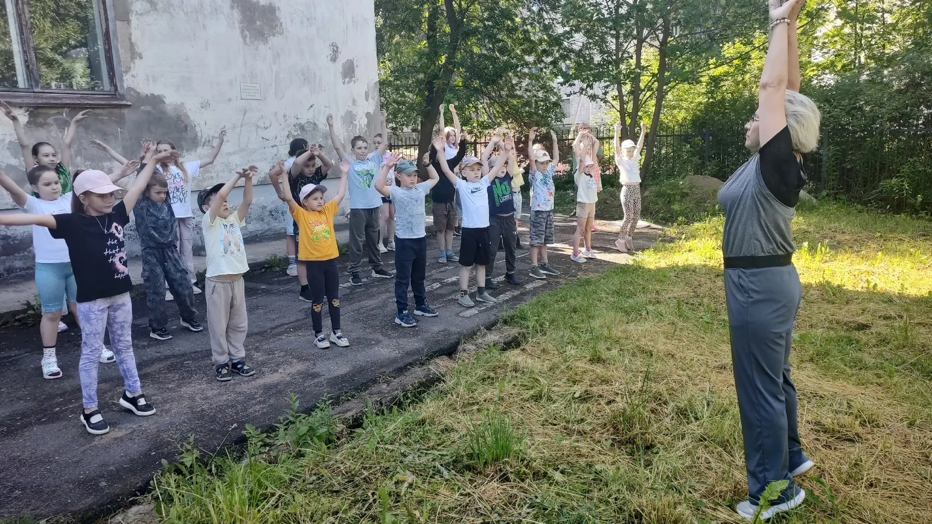 ☀️ День здоровья в нашем лагере: бодро, весело, полезно! ☀️
Сегодняшний день прошёл под девизом «В з