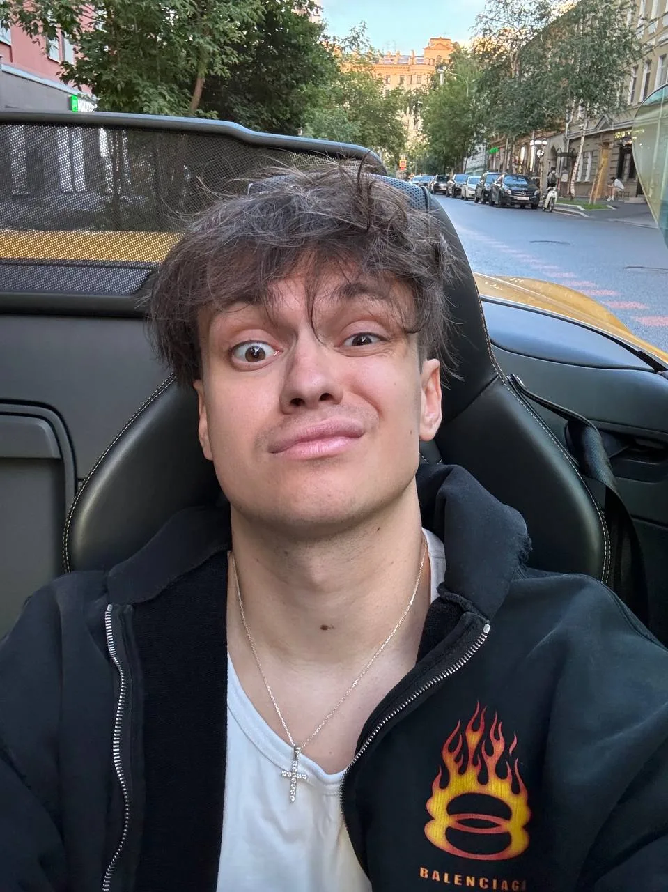😄