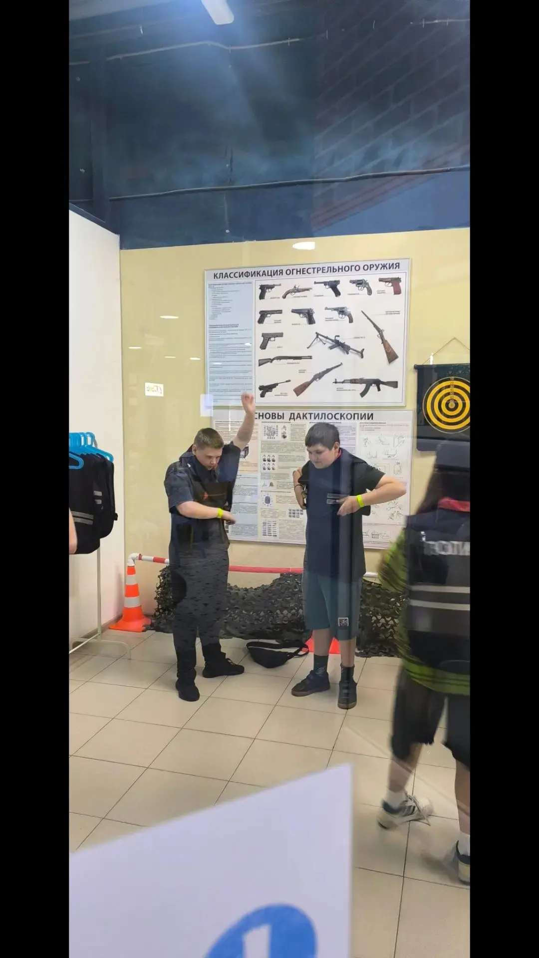 Новый день в пришкольном лагере был насыщенным!
Одна группа ребят посетила город профессий Kid Space