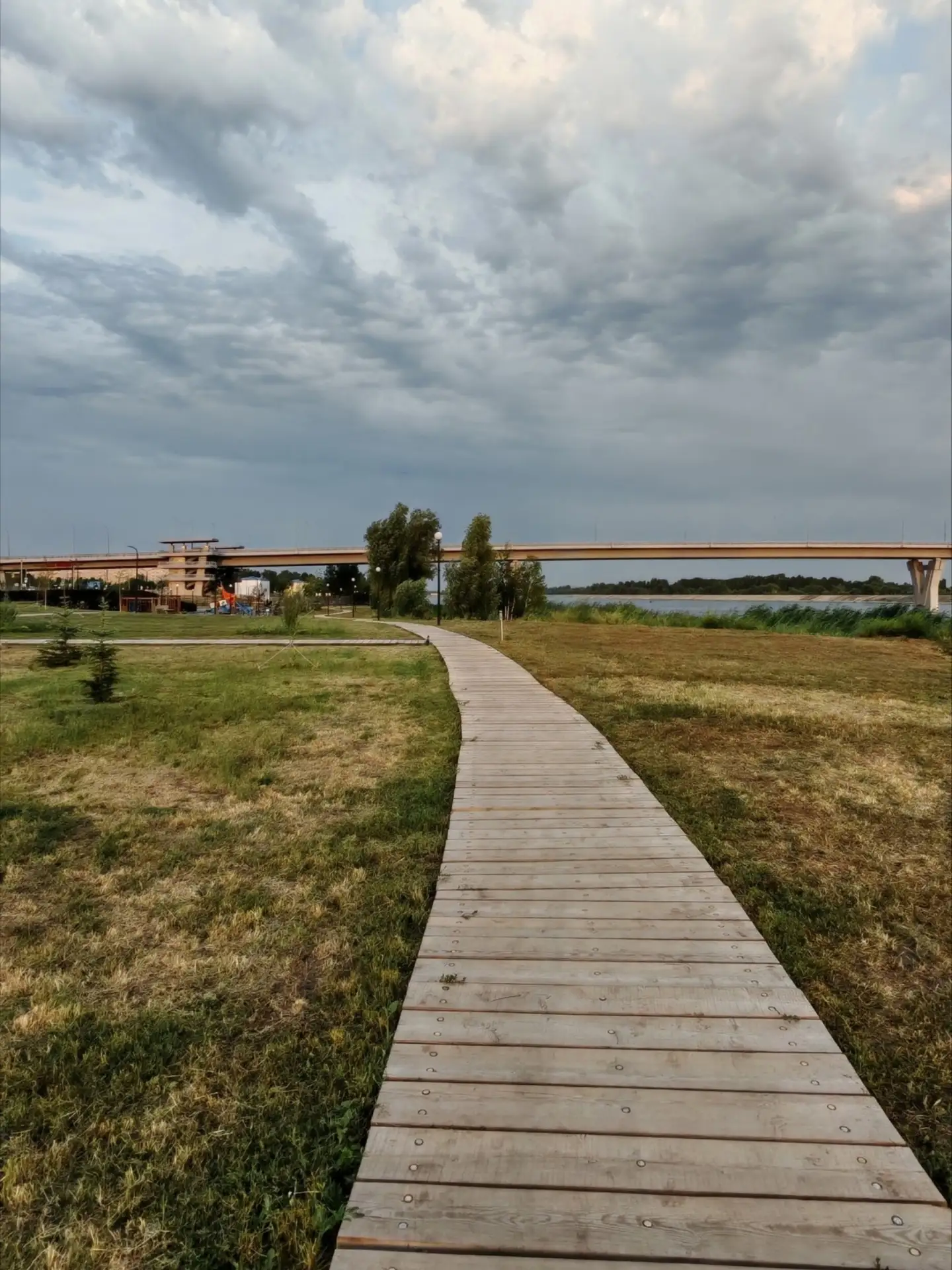 Балаково 2026: утро как оно есть 🏙️

Городской фотодневник пополняется кадрами сегодняшнего рассвет