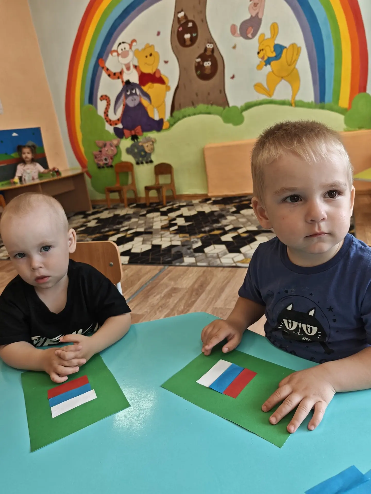 Сегодня ребята из группы
 «Берёзка»
приняли участие во 
всероссийской акции
«Окна России», посвящённ
