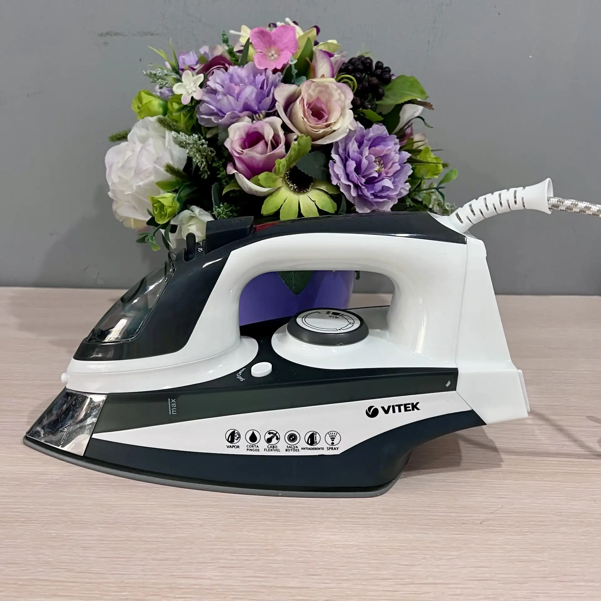Утюг "Vitek"
Модель VT-1269 PK
Состояние новый
Цена: 1000₽
☎+79381000518
