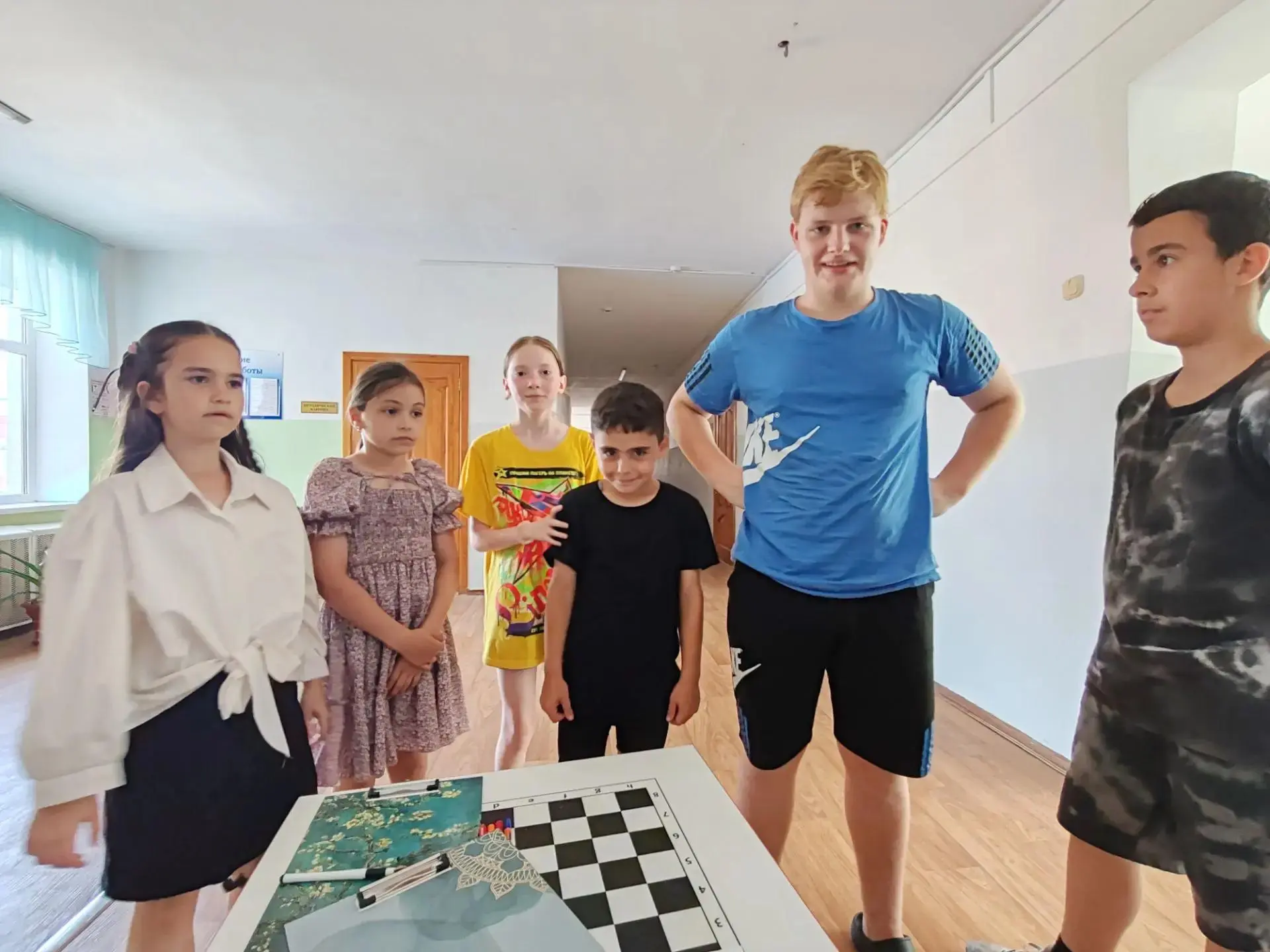 👍 День сегодня в нашем лагере прошел шумно и весело. Весь лагерь разделился на 6 команд и мы классн