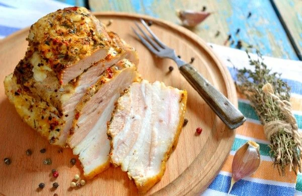 🥩 Рецепт буженины

🧺 Ингредиенты:
• свинина, биточная часть - 2 кг
• апельсин - 1-2 шт.
• веточки 