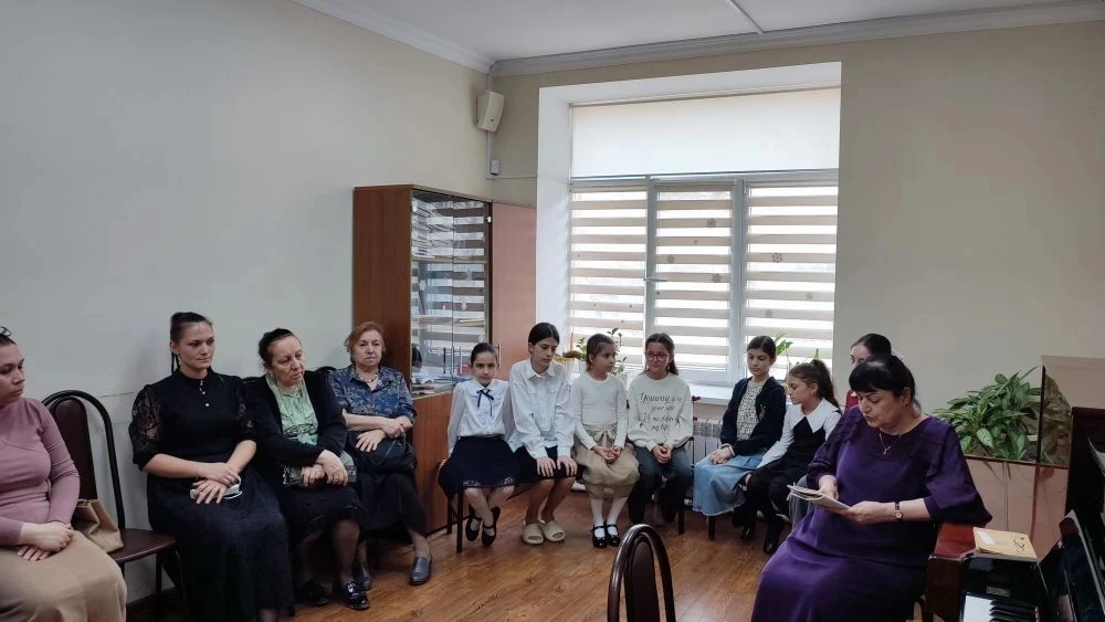 ⚡️27 марта в ДШИ√3 им.А.Цурмилова Управления культуры г.Махачкалы состоялось методическое заседание,