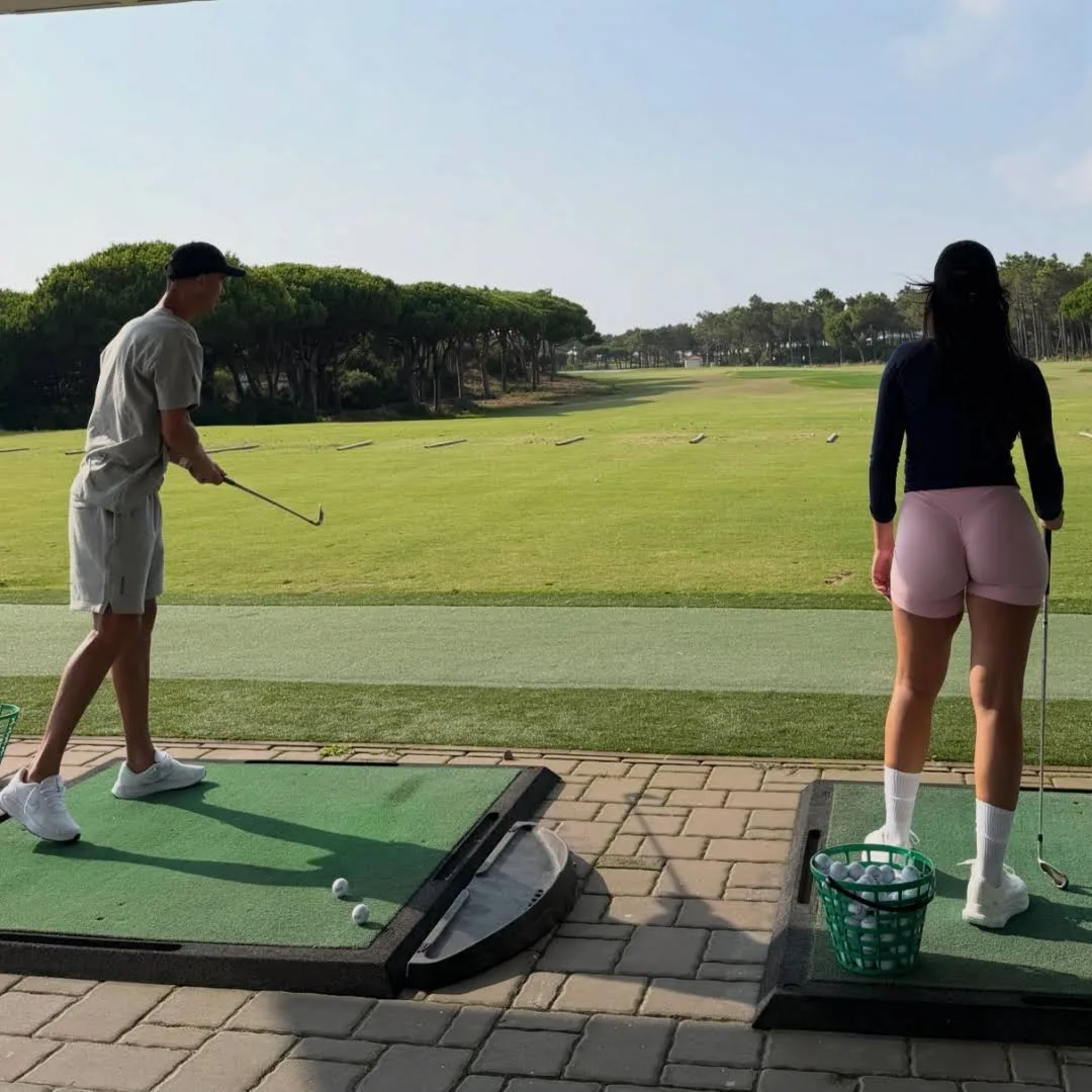 Роналдо и Джорджина провели семейный день на гольфе ⛳❤️ Тихий отдых, хороший вайб и немного спорта в