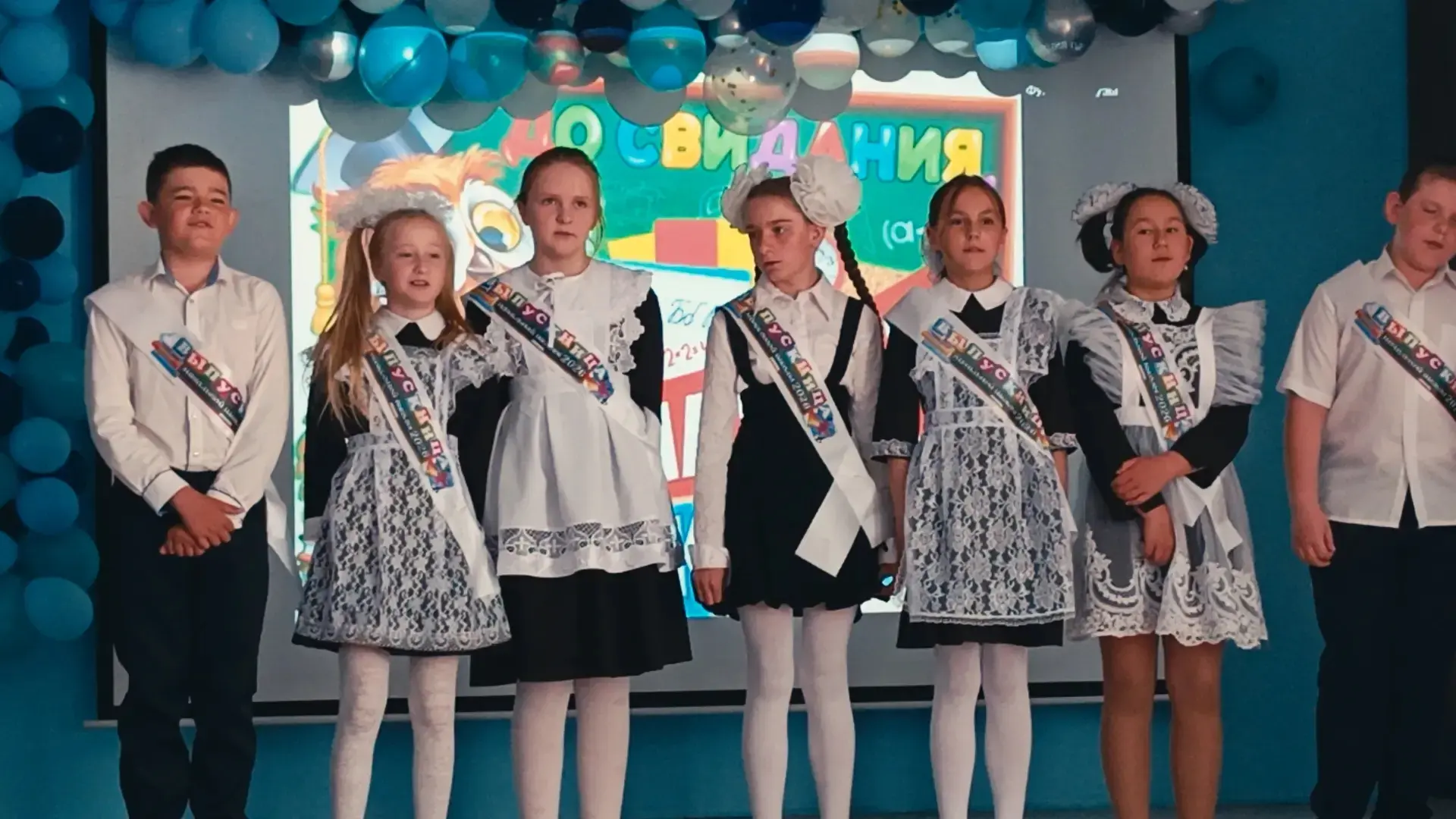Вот и прозвенел Последний звонок! 🔔 Позади годы учебы, первые важные открытия и победы. Для ребят и