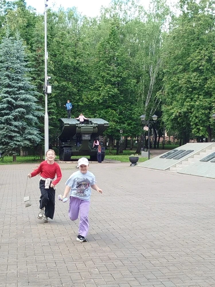 В эту субботу 6 июня у наших ребят из летнего лагеря состоялась экскурсия в парк Победы. Дети познак