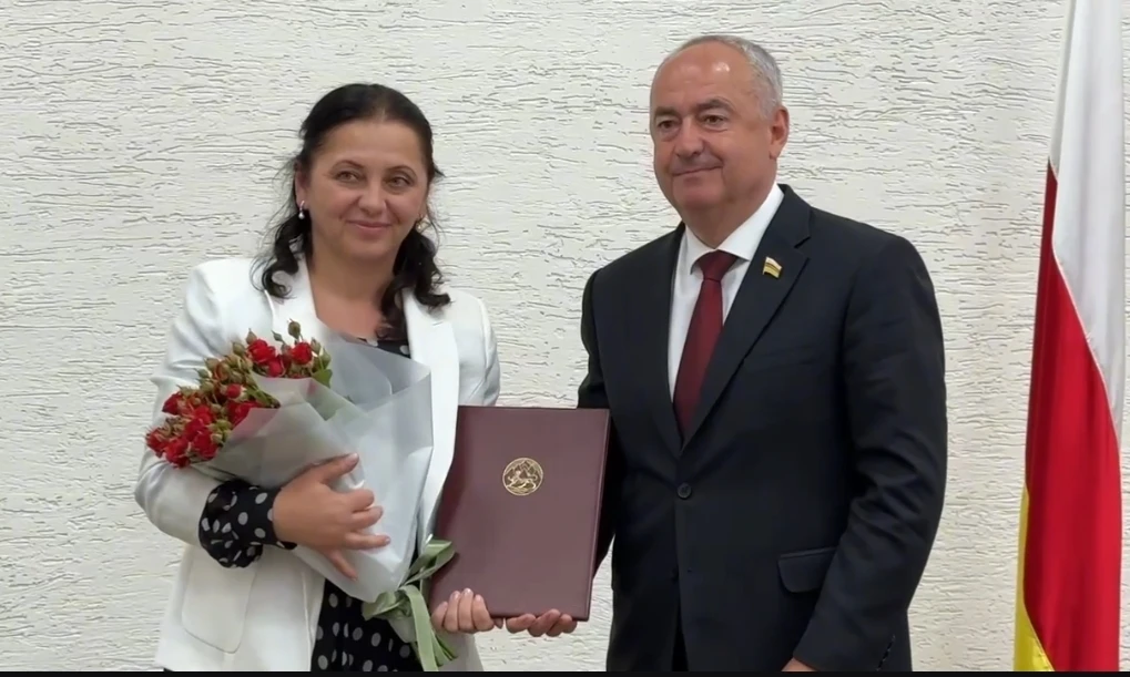 ✨Поздравляем с заслуженной наградой!✨

В администрации
Ардонского района прошла встреча Председателя