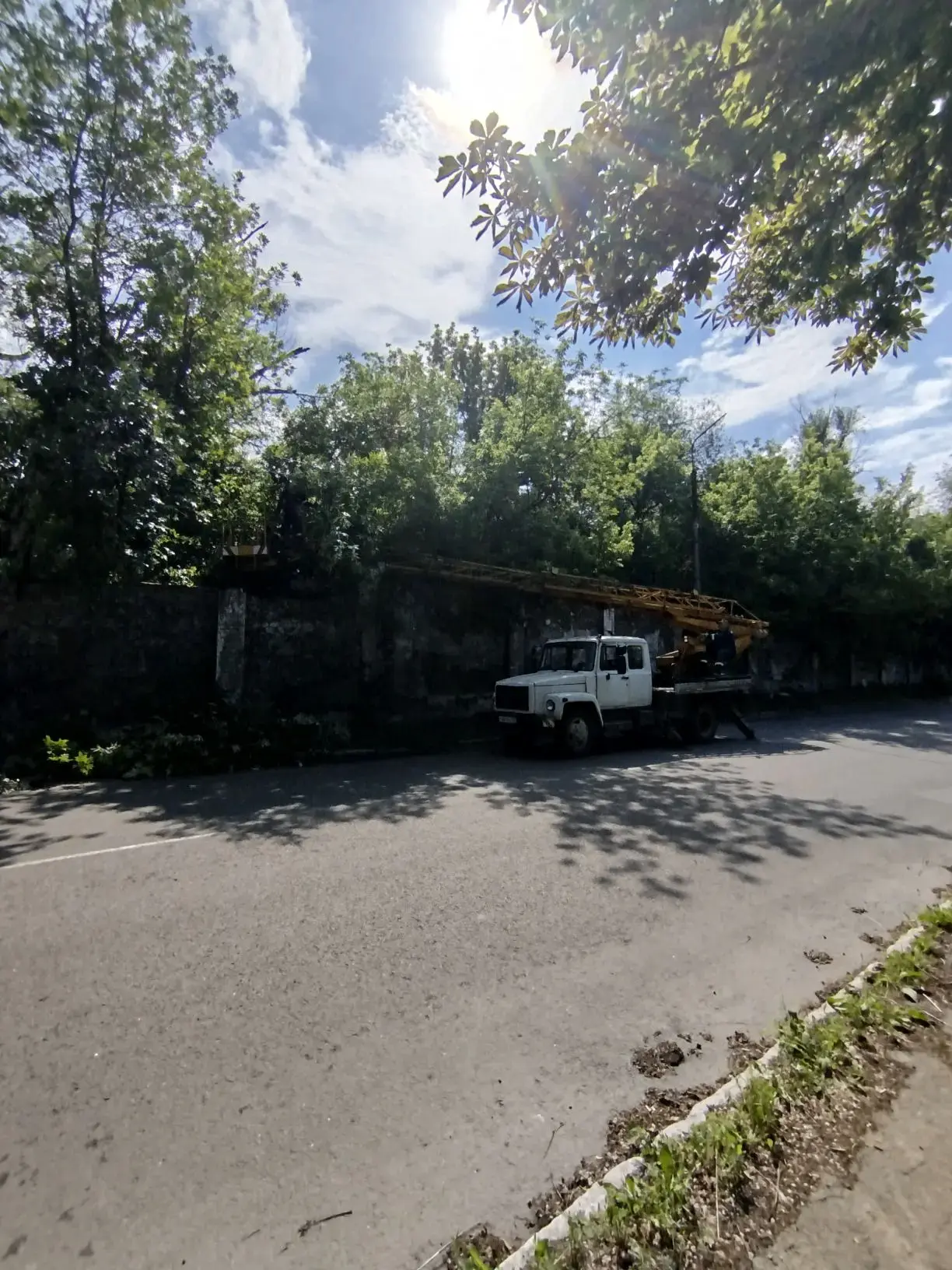 Сегодня, 11 июня, в рамках благоустройства и наведения санитарного порядка Филиалом № 3 «Макеевский 