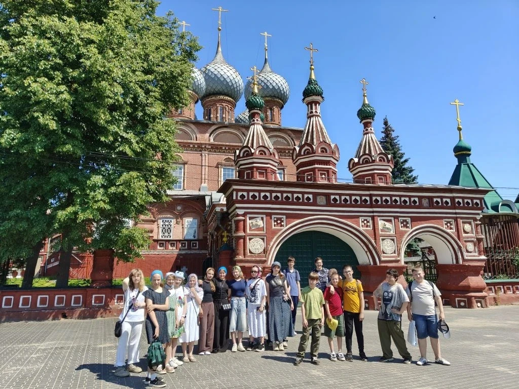 Та самая церковь, мимо которой мы не можем проехать равнодушно.
 
Мы всегда восхищаемся красотой это