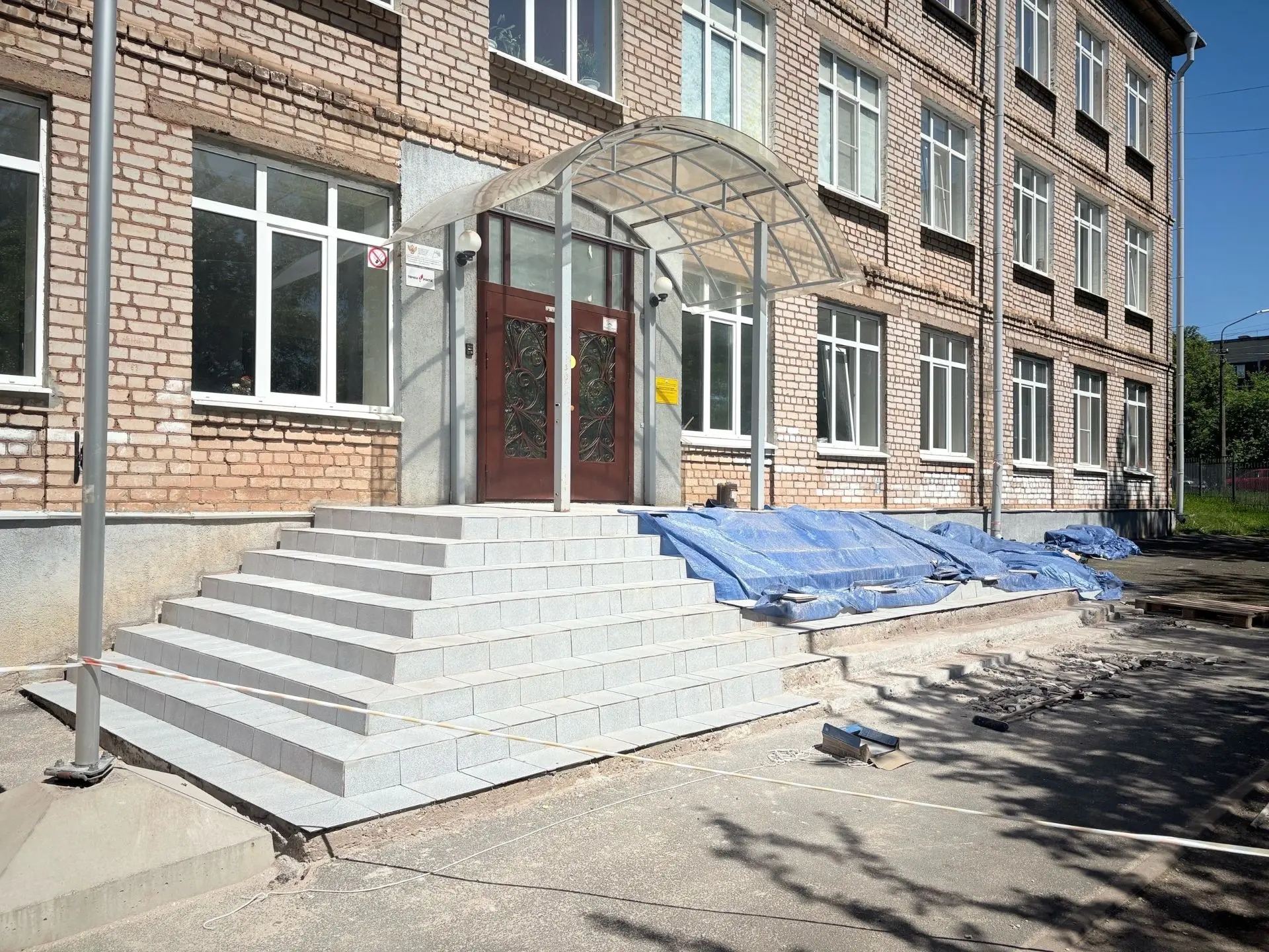 ⏳ Жизнь школы не останавливается ни на минуту!
Июнь — по-настоящему горячее время. Пока наши девяти-