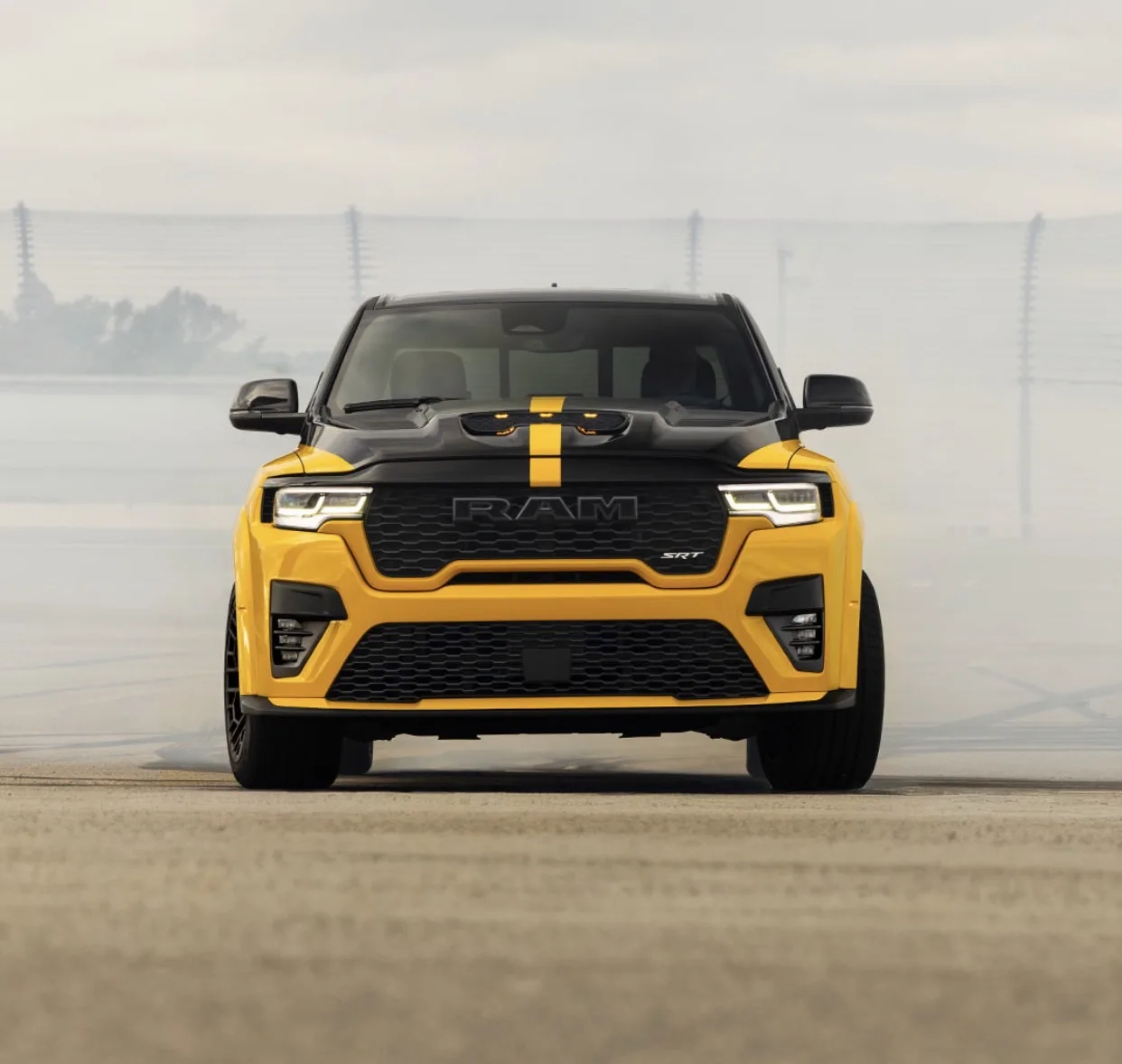 Представляем совершенно новую линейку мощных пикапов Ram Rumble Bee 2027 года.

Представлена ​​предс